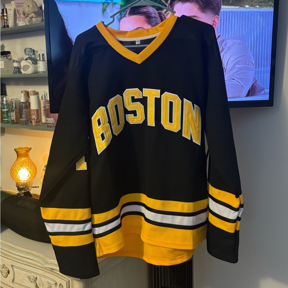Happy Gilmore inspired jersey Size small